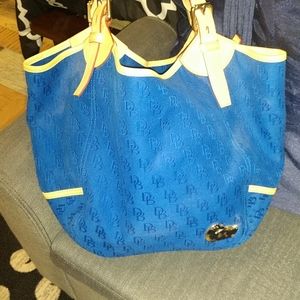 Dooney & Bourke